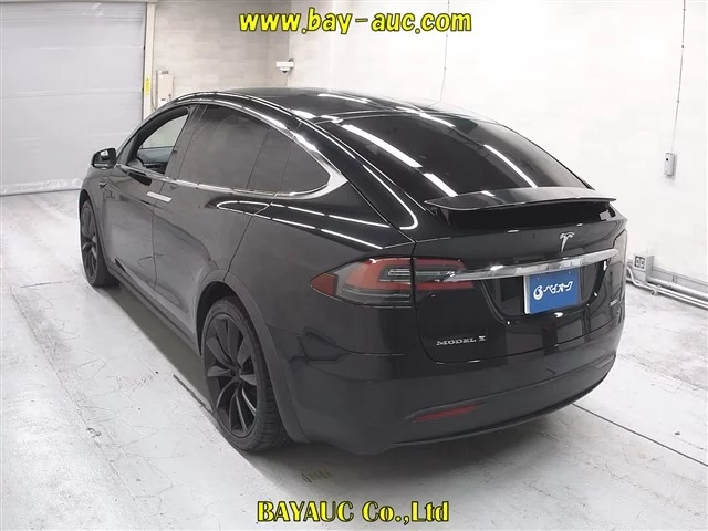 Tesla Model X  с аукциона в Японии