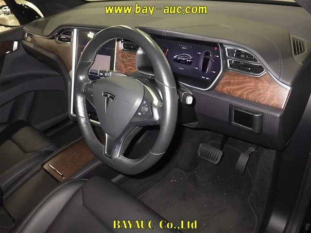 Tesla Model X  с аукциона в Японии