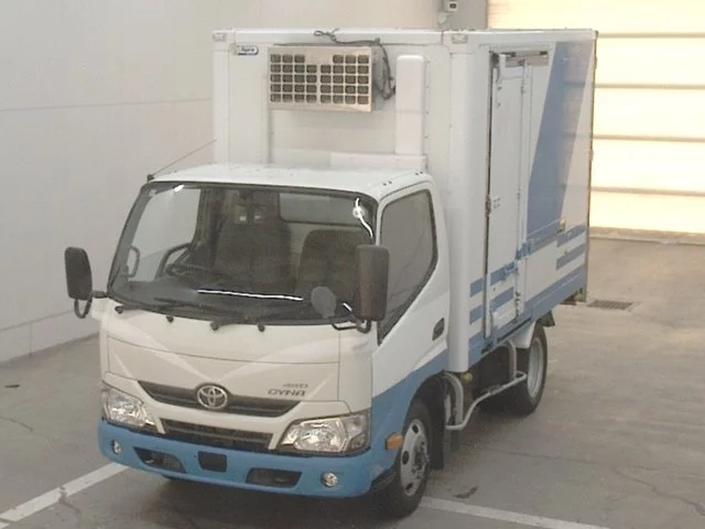 Toyota Dyna  с аукциона в Японии