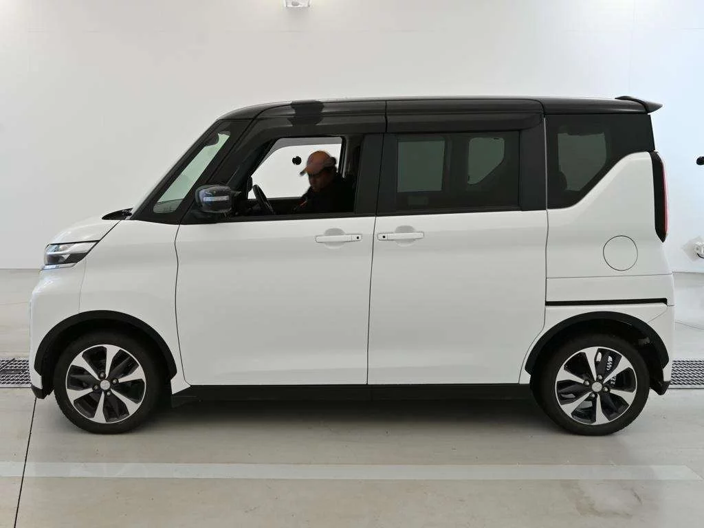 Mitsubishi eK X Space  с аукциона в Японии