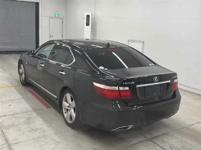 Lexus LS460L