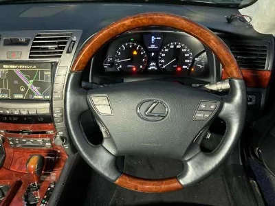 Lexus LS460L