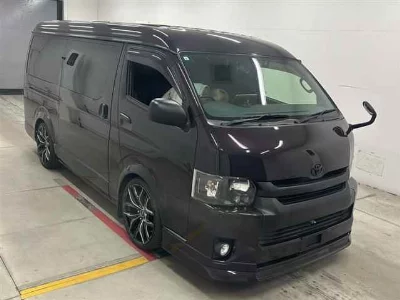 TOYOTA REGIUS VAN