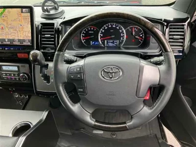 TOYOTA REGIUS VAN
