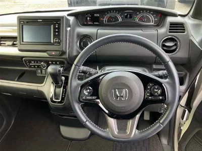 HONDA N BOX CUSTOM