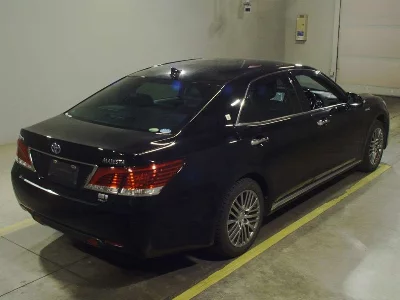 TOYOTA CROWN MAJESTA