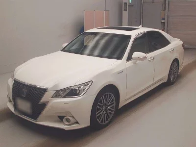 Toyota CROWN HYBRID