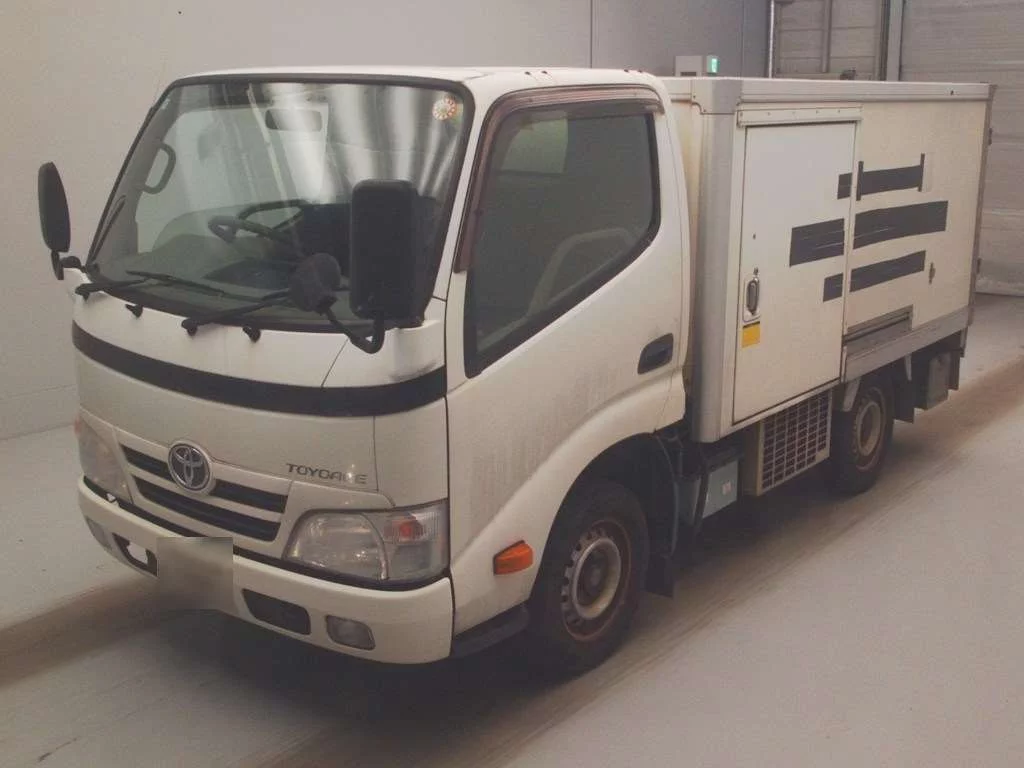 Toyota ToyoAce  с аукциона в Японии
