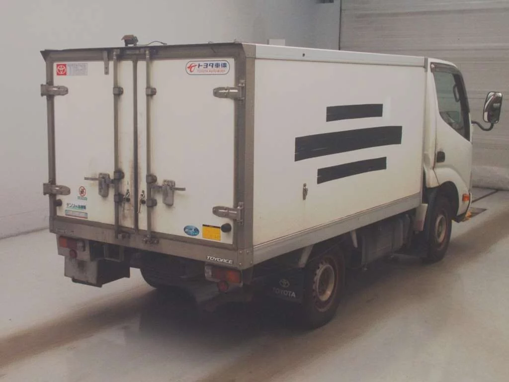Toyota ToyoAce  с аукциона в Японии