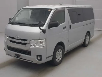 TOYOTA REGIUS VAN