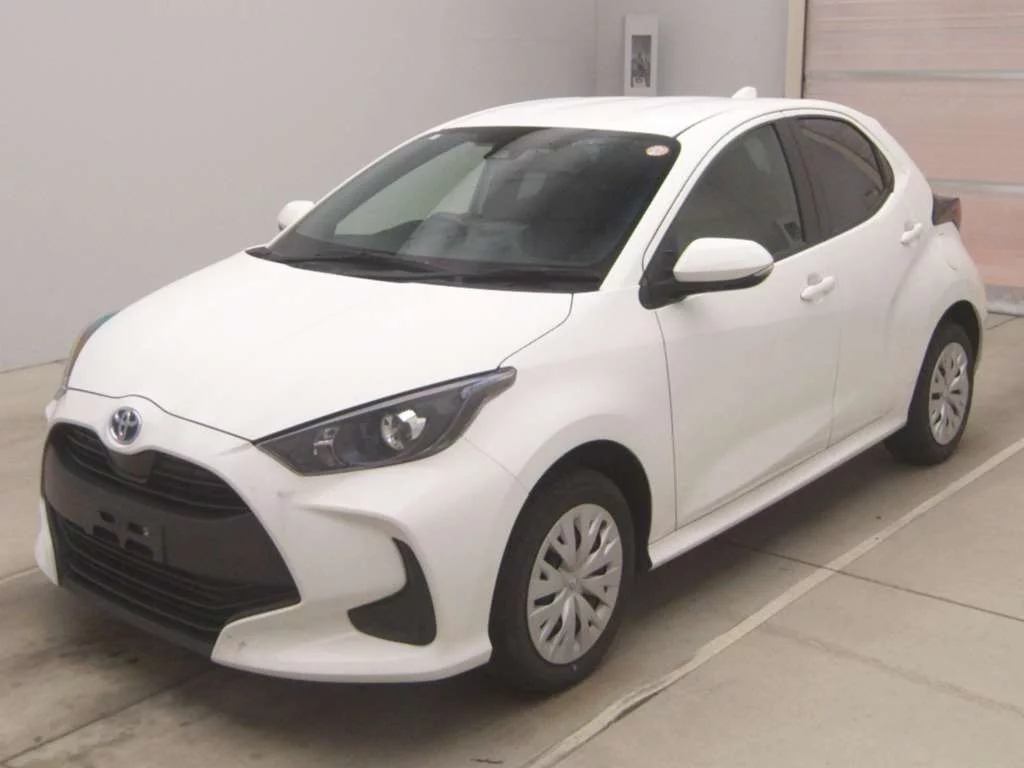 Toyota Yaris  с аукциона в Японии