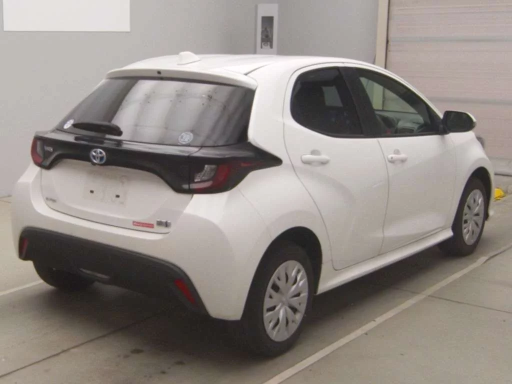 Toyota Yaris  с аукциона в Японии