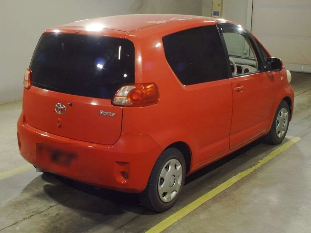 Toyota Porte  с аукциона в Японии