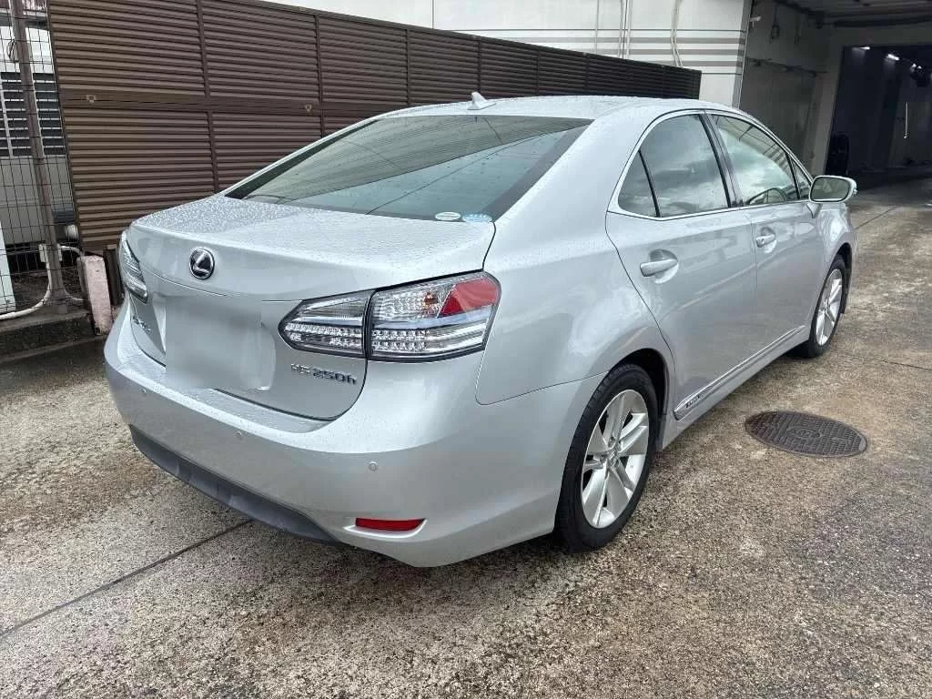 Lexus HS250h  с аукциона в Японии