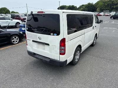 Toyota HiAce Van