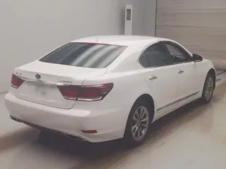 Lexus LS600h