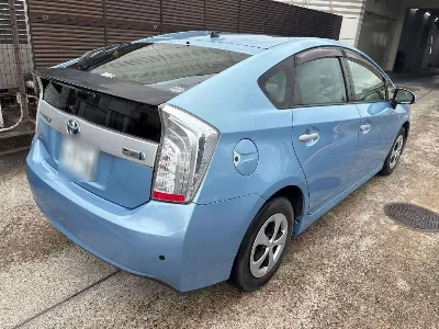 TOYOTA PRIUS PHV