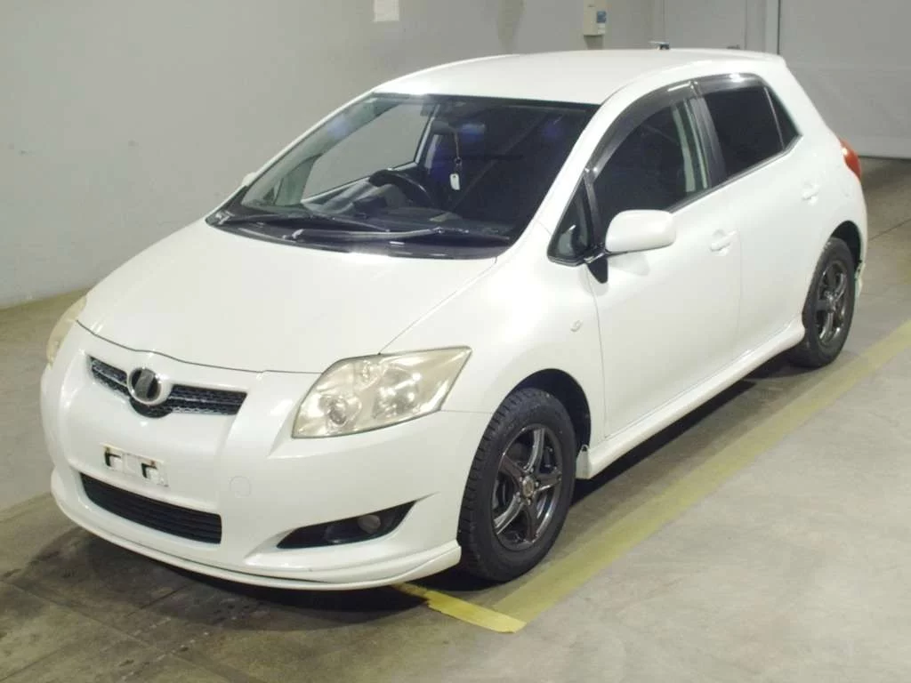 Toyota Auris  с аукциона в Японии