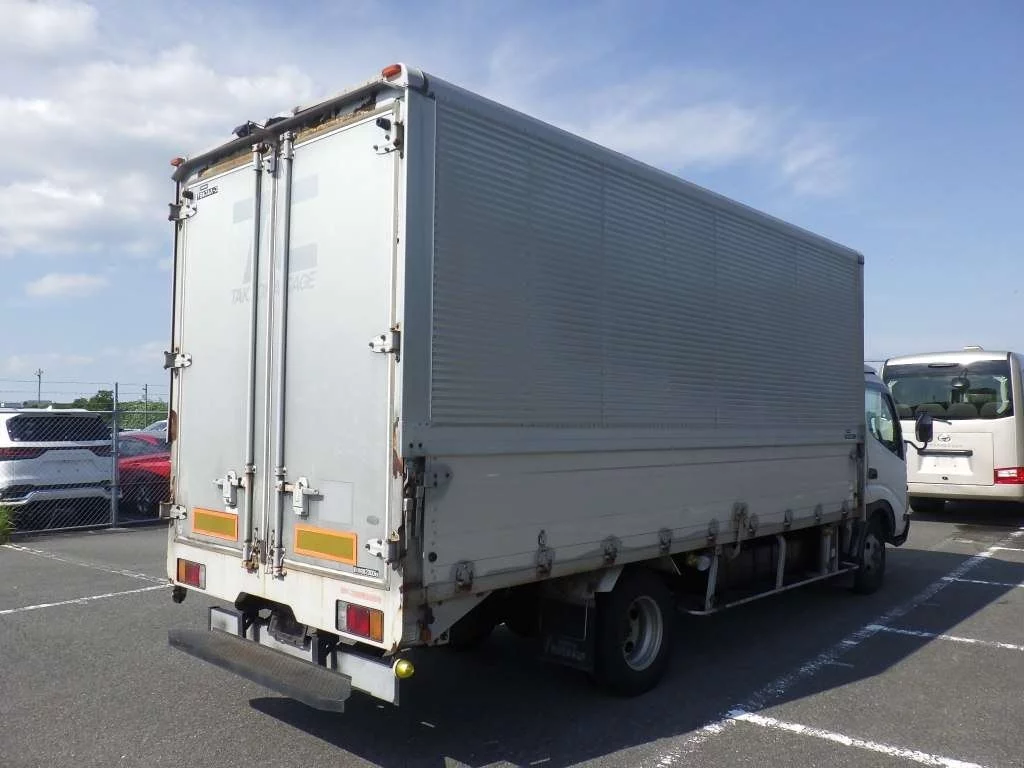 Hino Dutro  с аукциона в Японии