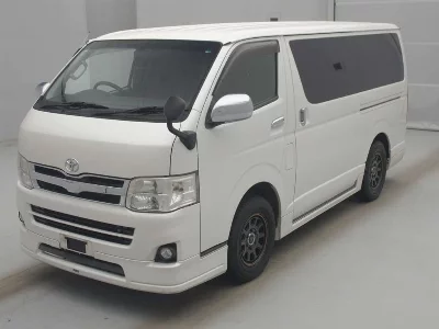 TOYOTA HIACE VAN