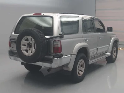 TOYOTA HILUX SURF