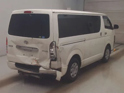 TOYOTA HIACE VAN