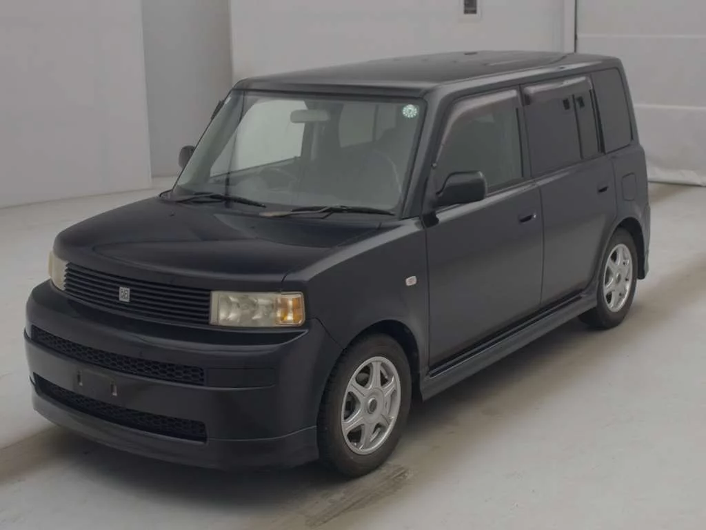 Toyota bB  с аукциона в Японии