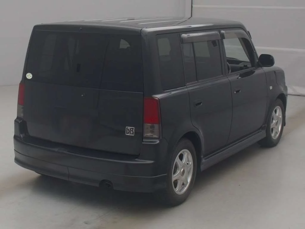 Toyota bB  с аукциона в Японии
