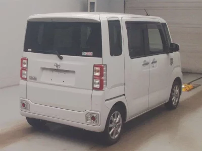 TOYOTA PIXIS MEGA
