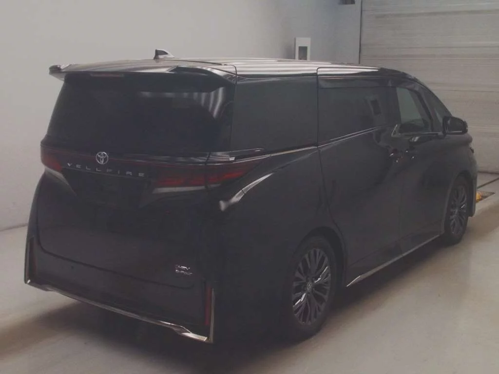 Toyota Vellfire  с аукциона в Японии