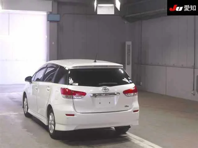 Toyota Wish  с аукциона в Японии