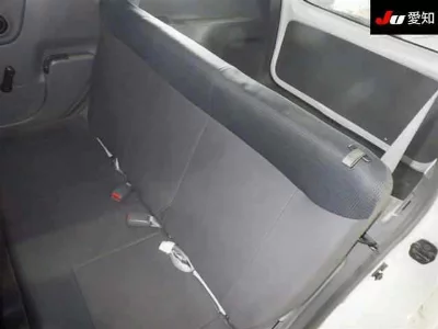 MAZDA FAMILIA VAN
