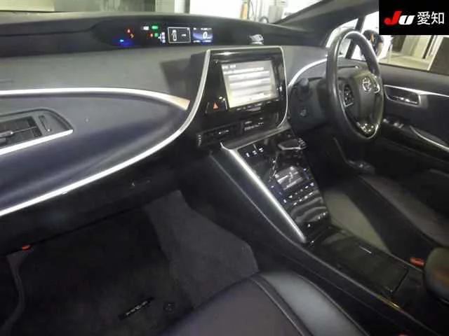 Toyota Mirai  с аукциона в Японии