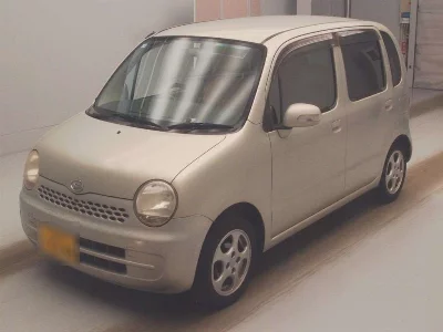 DAIHATSU MOVE LATTE