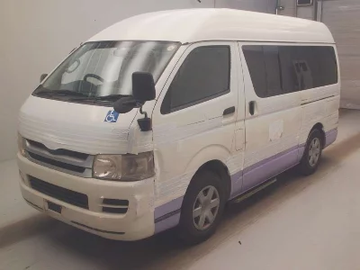 TOYOTA HIACE VAN