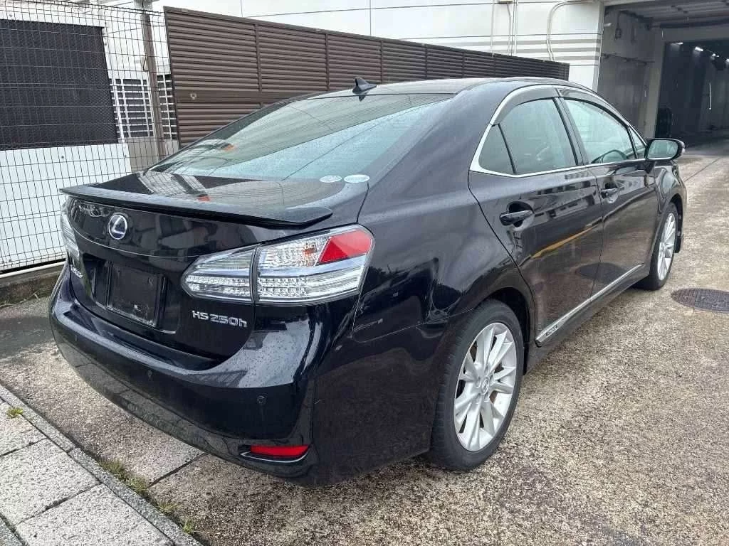 Lexus HS250h  с аукциона в Японии