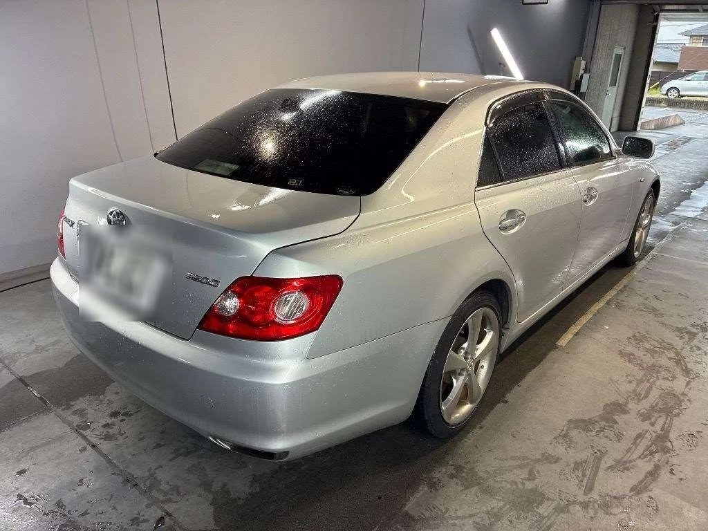 Toyota Mark X  с аукциона в Японии