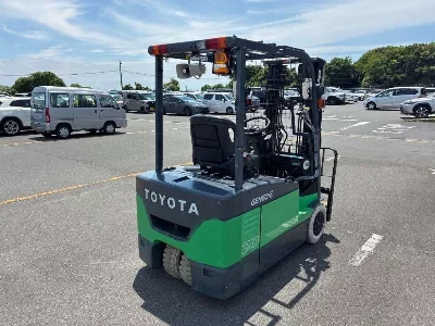 TOYOTA  FORKLIFT 