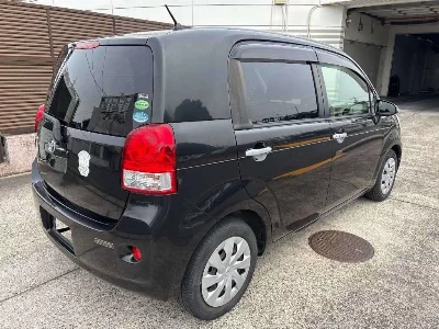 TOYOTA PORTE