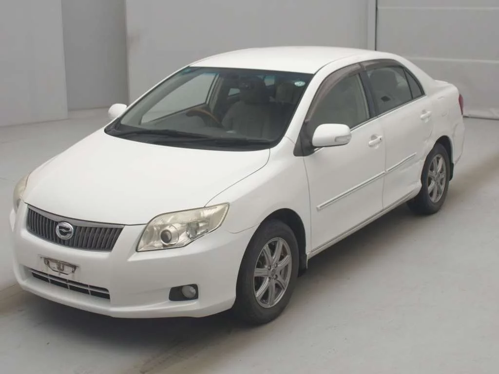 Toyota Corolla Axio  с аукциона в Японии