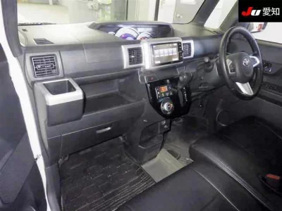 TOYOTA PIXIS MEGA