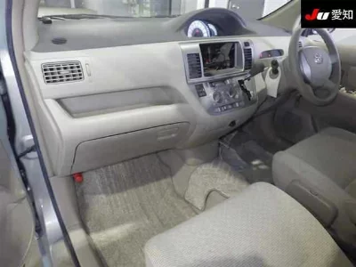 TOYOTA RAUM