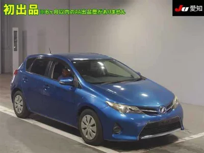 TOYOTA AURIS