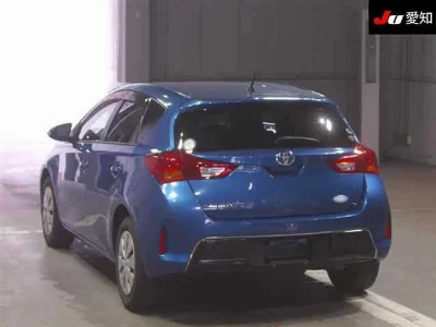 TOYOTA AURIS