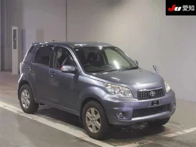 TOYOTA RUSH