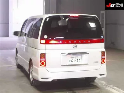 NISSAN ELGRAND