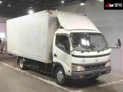 TOYOTA DYNA TRUCK