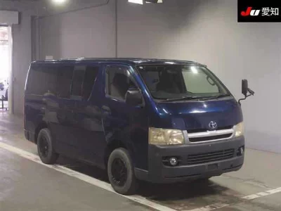 TOYOTA HIACE VAN