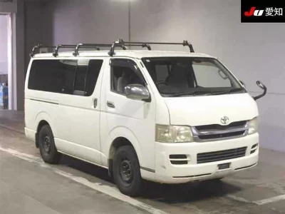TOYOTA REGIUS VAN