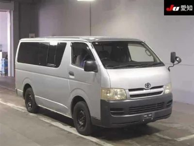 TOYOTA HIACE VAN